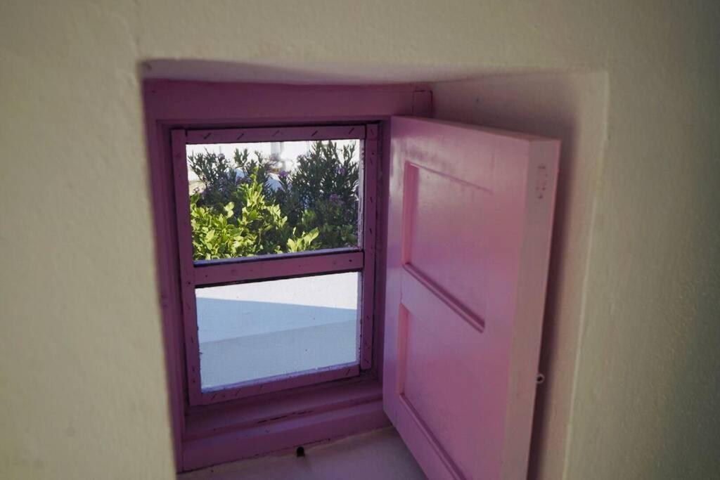 The Summer Pink House Lachania