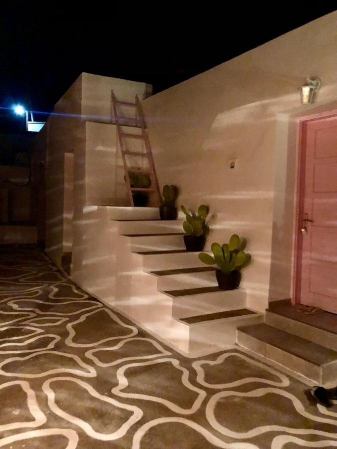 The Summer Pink House Lachania